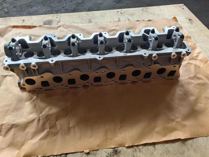 工廠直銷汽車配件發動機汽缸蓋rd28 908502四缸鋁缸蓋rd28